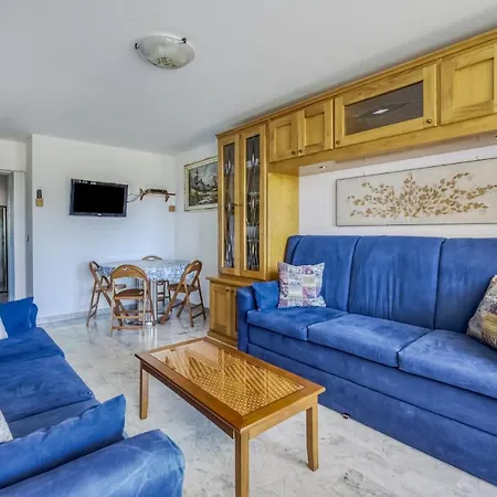 Greeter-appartement Lumineux Avec Vue Sur La *