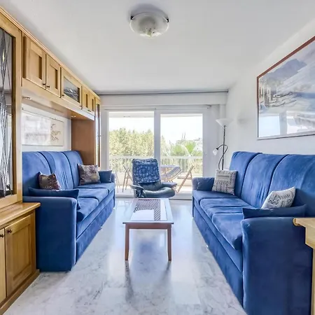 Greeter-appartement Lumineux Avec Vue Sur La *